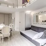 Elegant Flat In The Historic Rome Near Colosseum!