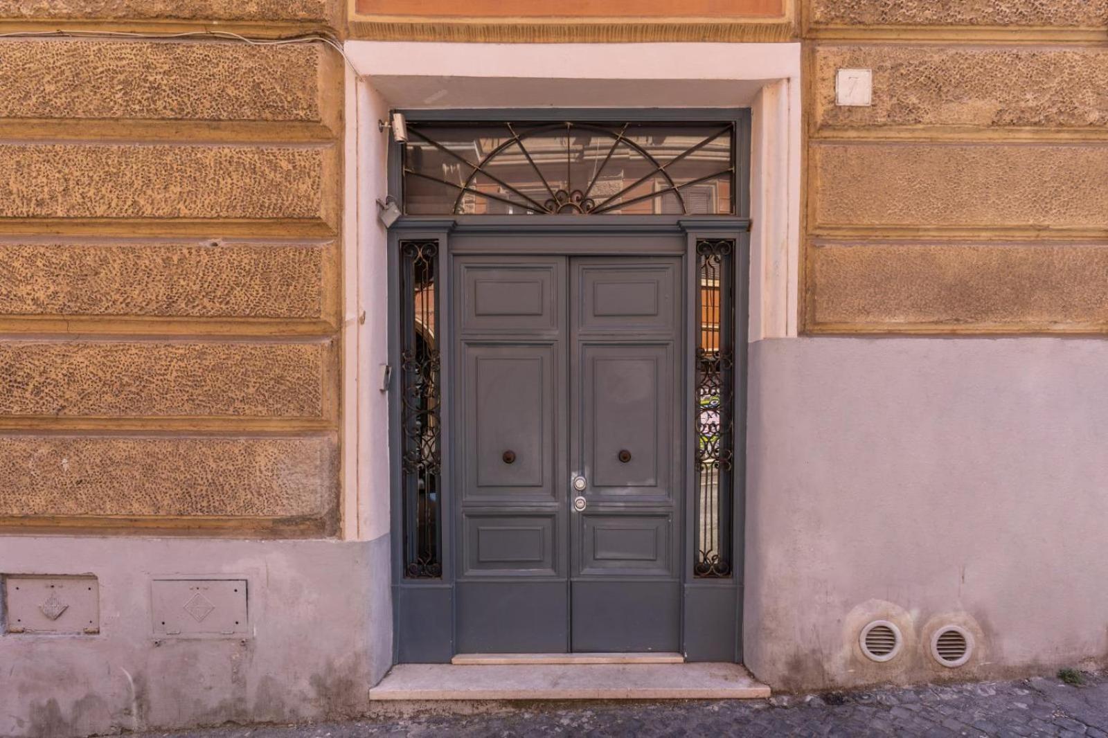 Elegant Flat In The Historic Near Colosseum! Rom