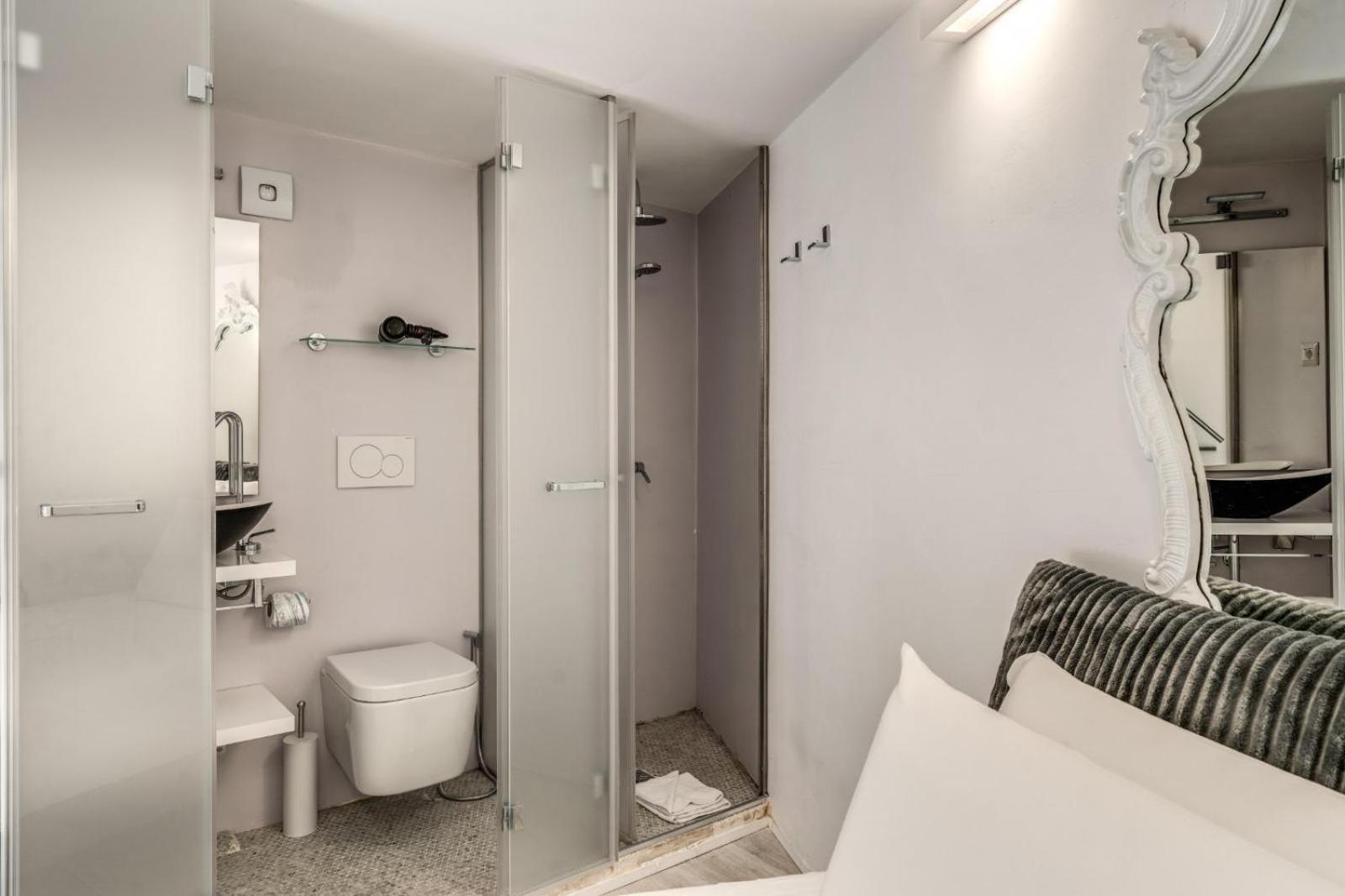 Elegant Flat In The Historic Near Colosseum! Apartment