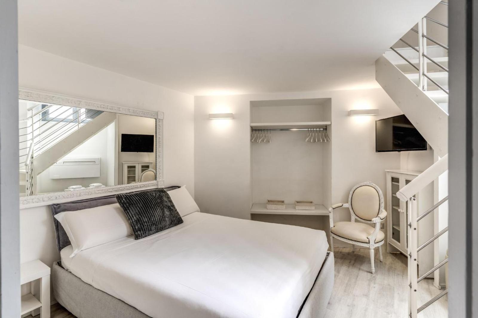 Elegant Flat In The Historic Near Colosseum! * Rom