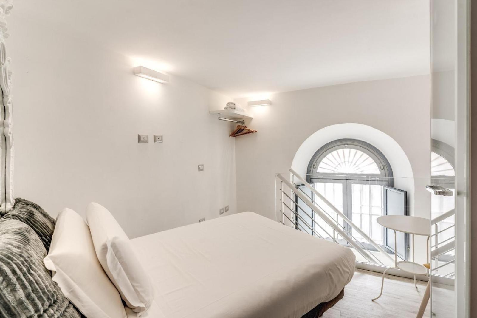 Elegant Flat In The Historic Near Colosseum! *